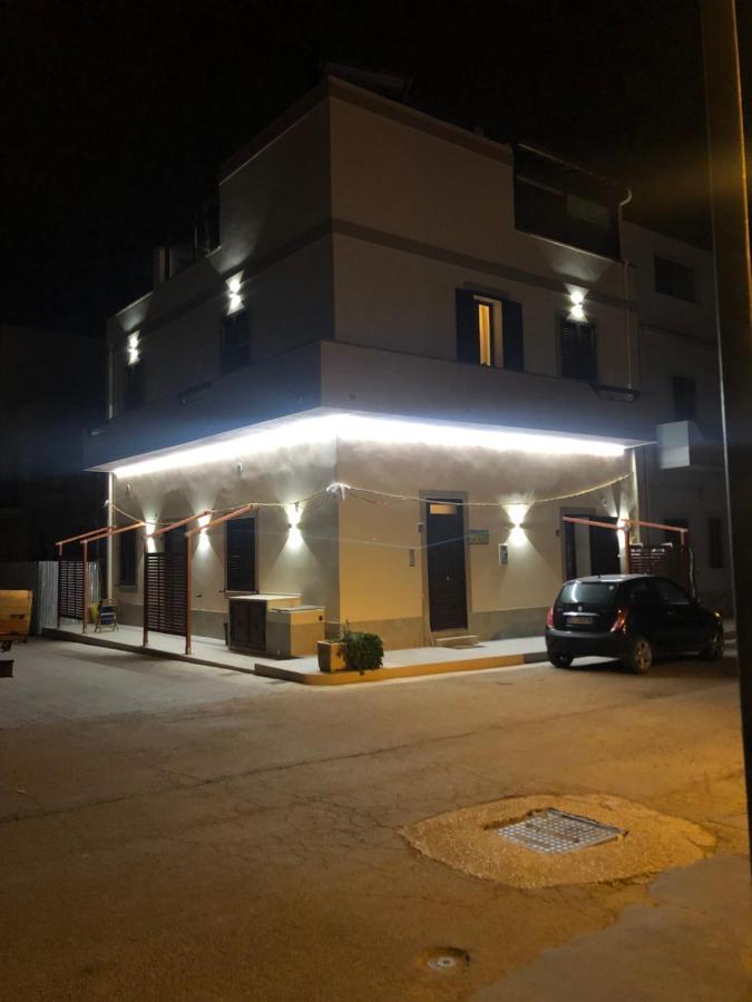 مبيت وإفطار لامبيدوزا Le Cale المظهر الخارجي الصورة